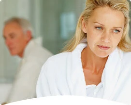 Persona con interrupciones constantes debido a las idas frecuentes al baño.